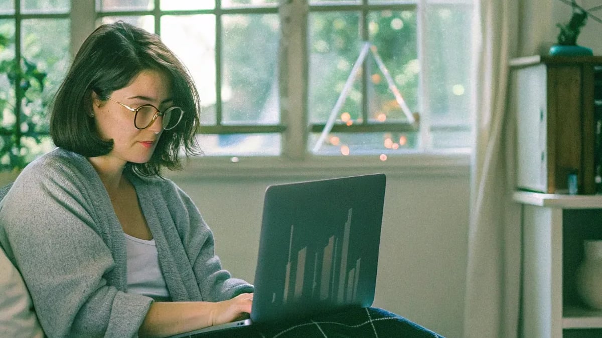 From Freelancer to Six-Figure Income: My Finance Turnaround